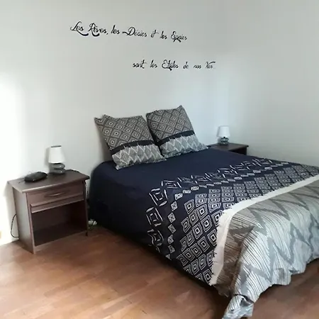 Δωμάτια σε οικογενειακή κατοικία Salon Sdb Jardin Pres Bordeaux *
